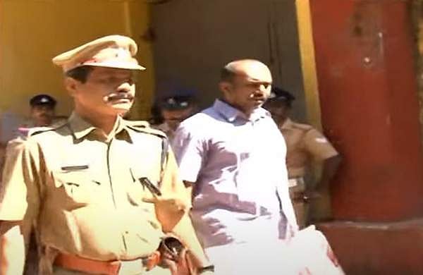 കേരളത്തിലേക്ക് തോക്ക് കടത്തി; ടിപി കേസ് പ്രതി കര്‍ണാടക പൊലിസിന്റെ കസ്റ്റഡിയില്‍