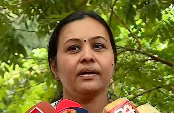ഇടവിട്ട് പെയ്യുന്ന മഴ ഡെങ്കിപ്പനി വ്യാപിക്കാന് കാരണമാകും, എലിപ്പനി ബാധിച്ചവരുടെ അവസ്ഥ പെട്ടെന്ന് സങ്കീര്ണമാകുന്നു; ജാഗ്രത തുടരണമെന്ന് ആരോഗ്യമന്ത്രി