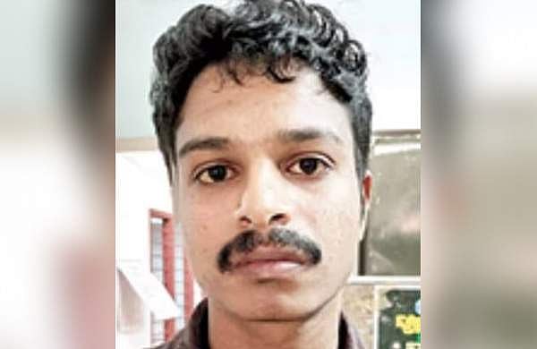 പ്രായപൂർത്തിയാകാത്ത പെൺകുട്ടിയെ പീഡിപ്പിച്ചു; ഒത്താശ ചെയ്തത് അമ്മ; അറസ്റ്റിൽ