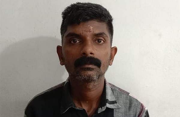 സ്ഥലം ചോദിച്ച് അടുത്തുകൂടി, മാല പൊട്ടിച്ച് ബൈക്കിൽ കടന്നു; പിടികിട്ടാപ്പുള്ളി പതിനേഴ് വർഷങ്ങൾക്കു ശേഷം അറസ്റ്റിൽ