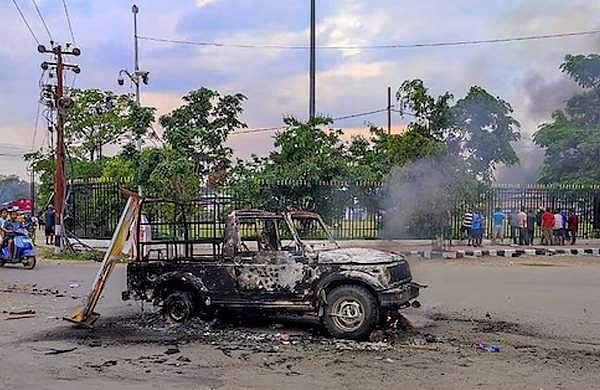 ജീവനക്കാര്‍ ജോലിക്കെത്തിയില്ലെങ്കില്‍ ശമ്പളമില്ല; മണിപ്പൂരില്‍ കര്‍ശന നിര്‍ദേശം, നടപടികള്‍ കടുപ്പിച്ച് സര്‍ക്കാര്‍