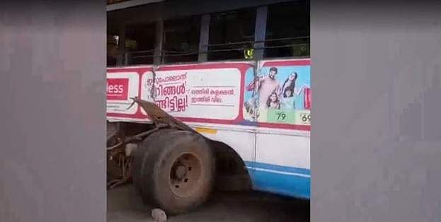അട്ടപ്പാടിയില് ഓടിക്കൊണ്ടിരുന്ന കെഎസ്ആര്ടിസി ബസിന്റെ പിന്ചക്രം ഊരിത്തെറിച്ചു, ഒഴിവായത് വന് ദുരന്തം