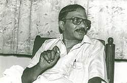 തൊണ്ണൂറിന്റെ നിറവിൽ എംടി, നിളയുടെ കഥാകാരന് പിറന്നാൾ ആശംസിച്ച് മലയാളം