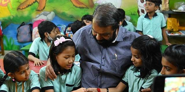 അശാന്തിയുടെ താഴ്‌വരയില്‍ നിന്ന് സമാധാനത്തിന്റെ നാട്ടിലേക്ക്; ജേ ജെം ഇനി കേരളത്തിന്റെ വളര്‍ത്തുമകള്‍, മൂന്നാംക്ലാസില്‍ പ്രവേശനം