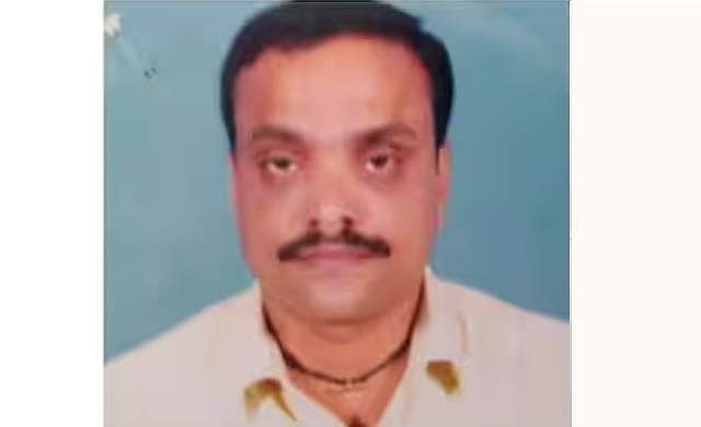 തെരുവുനായ കുറുകെ ചാടി; ഓട്ടോ നിയന്ത്രണം വിട്ട് തലകീഴായി മറിഞ്ഞു, ഡ്രൈവര്‍ മരിച്ചു