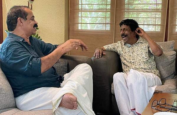 'എന്റെ അടുത്ത സിനിമയ്ക്കായി ശ്രീനിക്കൊപ്പം ഇരിക്കുന്നു'; സത്യൻ അന്തിക്കാടിനെ കാണാനെത്തി ശ്രീനിവാസൻ, ചിത്രവുമായി അനൂപ്