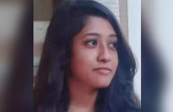 ഫീസ് അടയ്ക്കാൻ വായ്പ ലഭിച്ചില്ല: നഴ്സിങ് വിദ്യാർത്ഥിനി തൂങ്ങിമരിച്ചു