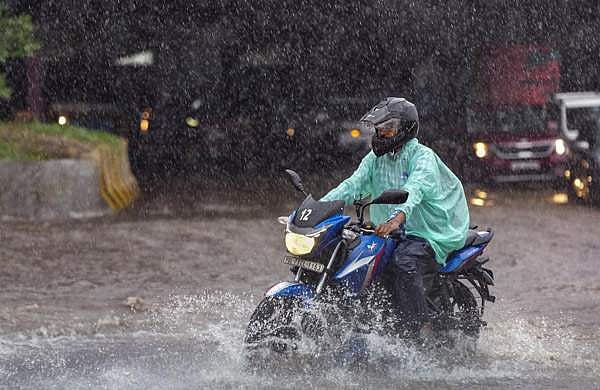 ബംഗാള്‍ ഉള്‍ക്കടലില്‍ വീണ്ടും ന്യൂനമര്‍ദം; അഞ്ച് ദിവസം വ്യാപകമഴ