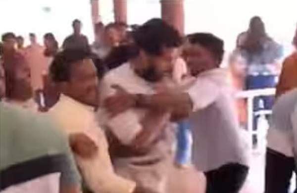 കൊടുവള്ളി ​ഗവ. കോളജിൽ എസ്എഫ്ഐ- എംഎസ്എഫ് സംഘർഷം; നാല് വിദ്യാർത്ഥികൾക്ക് പരിക്ക്