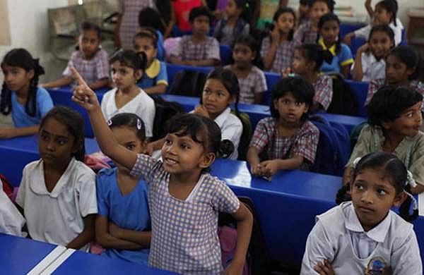 ‘ടീച്ചർ’ വിളി നിർബന്ധമാക്കണ്ട, കുട്ടികൾ ഇഷ്ടമുള്ളതു പോലെ വിളിക്കട്ടെ 