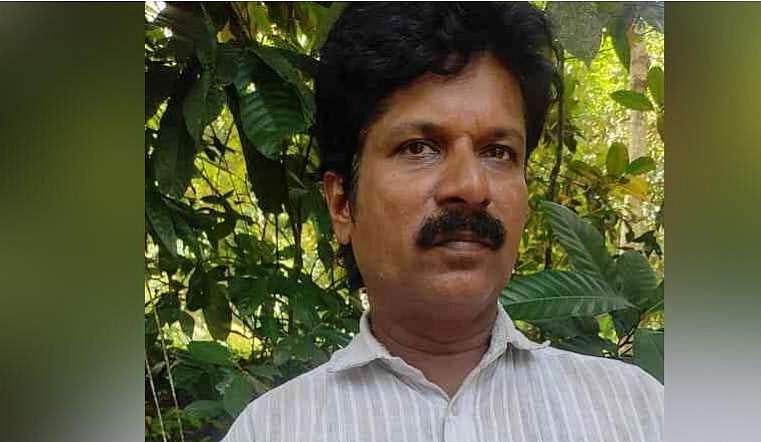 'പെണ്ണുകാണാനെത്തി'; വയോധികയുടെ മാല കവര്‍ന്നു, കയ്യോടെ പിടികൂടി നാട്ടുകാര്‍