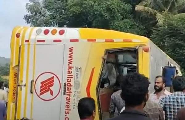 പാലക്കാട് തിരുവാഴിയോട് ബസ് മറിഞ്ഞു;  നിരവധി പേര്‍ക്ക് പരിക്ക്