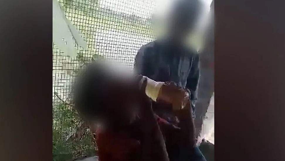 മോഷണം ആരോപിച്ച് കുട്ടികളെ മൂത്രം കുടിപ്പിച്ചു, മലദ്വാരത്തില്‍ മുളക് തേച്ചു, ദ്രാവകം കുത്തിവെച്ചു, യുപിയില്‍ കണ്ണില്ലാത്ത ക്രൂരത