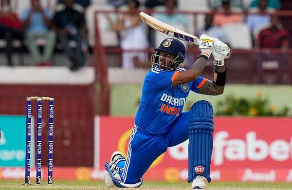 സൂര്യയും തിലകും തിളങ്ങി, ‌‌തിരിച്ചുവന്ന് ഇന്ത്യ; മൂന്നാം ടി20യിൽ ജയം