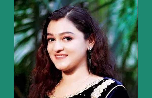 സിനിമാ നടി അപർണ നായർ മരിച്ചനിലയിൽ