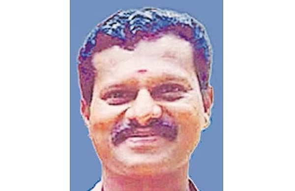 ബൈക്കില്‍ അമിത വേഗത്തില്‍ പാഞ്ഞ യുവാവ് ടിപ്പര്‍ ഇടിച്ച് മരിച്ചു;  അപകടം പൊലീസ് പിന്തുടര്‍ന്നതിനെ തുടര്‍ന്നെന്ന് ആരോപണം