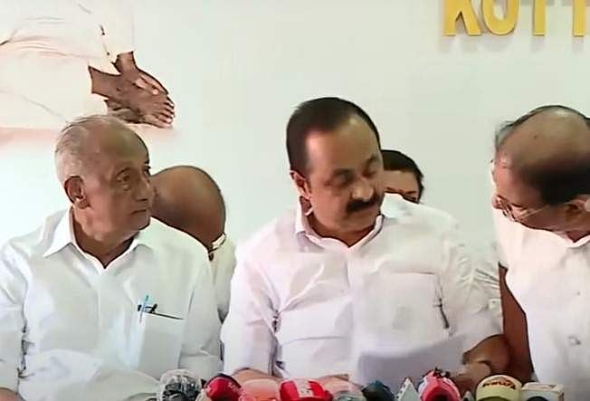'അടിനടക്കാഞ്ഞത് ഭാഗ്യം; കോണ്‍ഗ്രസ് തമ്മിലടിച്ച് നശിക്കാന്‍ ആഗ്രഹിക്കുന്നില്ല'; പരിഹാസവുമായി ഇപി ജയരാജന്‍