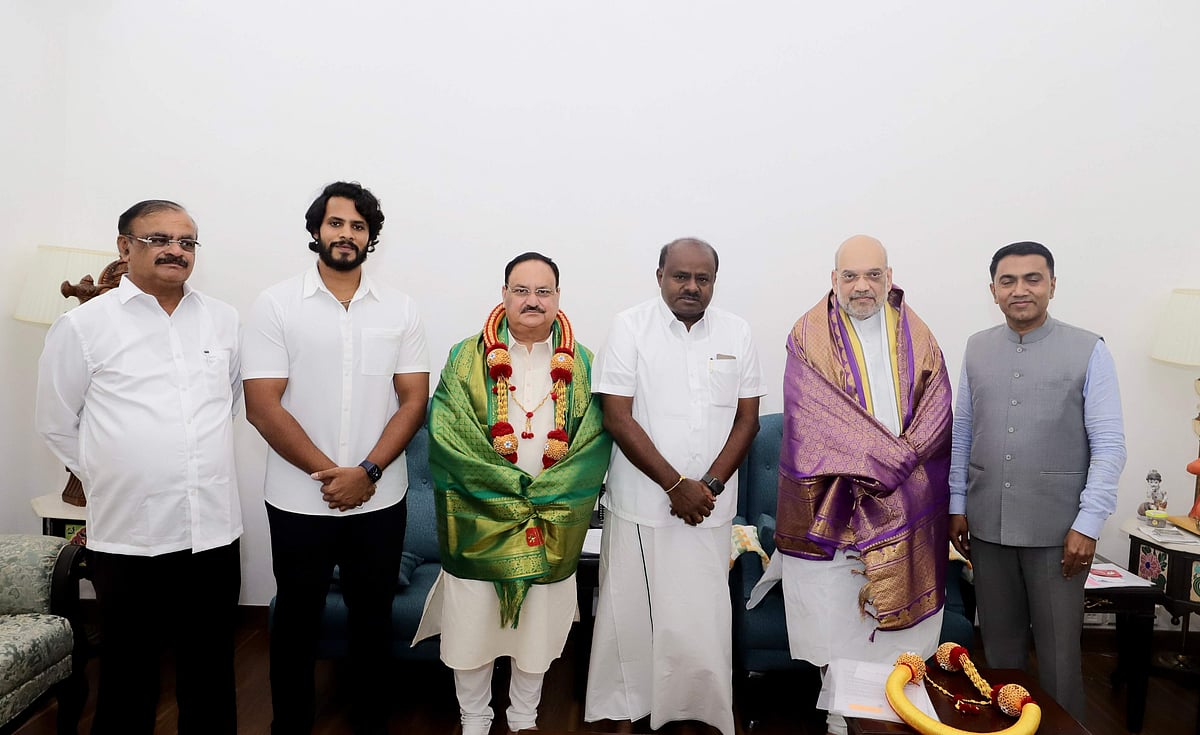 ജെഡിഎസ് എന്ഡിഎയ്ക്കൊപ്പം; കുമാരസ്വാമി അമിത് ഷായുമായി കൂടിക്കാഴ്ച നടത്തി; ഒപ്പമില്ലെന്ന് കേരള ഘടകം