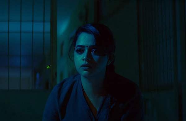 പ്രേതത്തിനു പിന്നാലെ ഭാവന: ഭയം നിറച്ച് ഷാജി കൈലാസിന്റെ ഹണ്ട്, ട്രെയിലർ