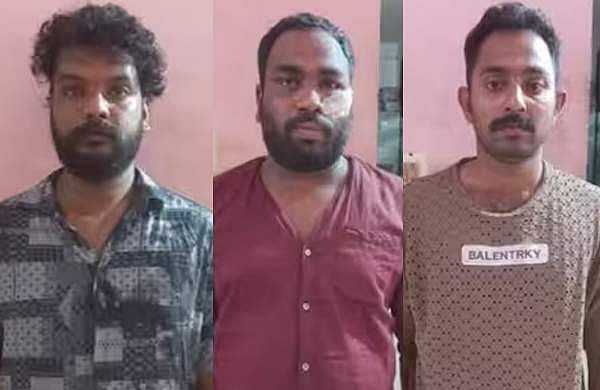 പിരിഞ്ഞുപോകാൻ പറഞ്ഞത് ഇഷ്ടപ്പെട്ടില്ല: പൊലീസുകാർക്ക് നേരെ മുളകുപൊടി എറിഞ്ഞു, മൂന്നു പേർ അറസ്റ്റിൽ
