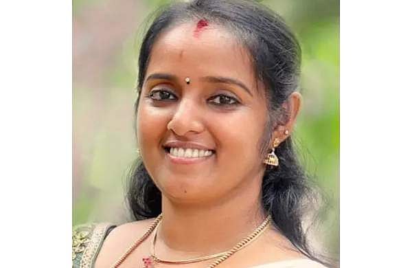 മലയാളി അധ്യാപിക കോയമ്പത്തൂരില്‍ വാഹനാപകടത്തില്‍ മരിച്ചു