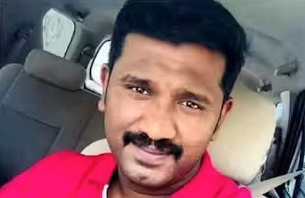 അവധിക്ക് നാട്ടിലെത്തി; പ്രവാസി മലയാളി യുവാവ് ബൈക്കപകടത്തിൽ മരിച്ചു